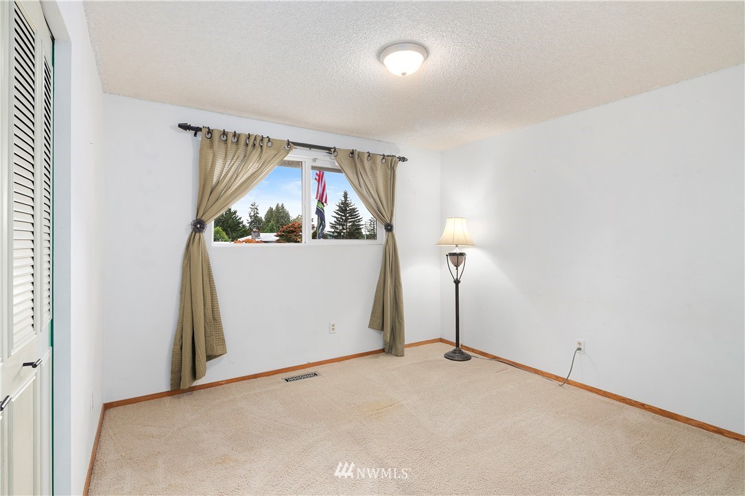 14410 Southeast 143rd Place Renton, WA 98059 - Photo 13 of 40 Gallery Image 13