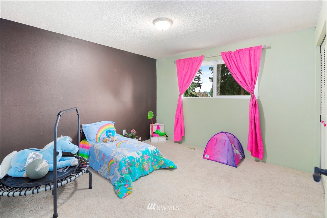 14410 Southeast 143rd Place Renton, WA 98059 - Photo 14 of 40 Gallery Image 14