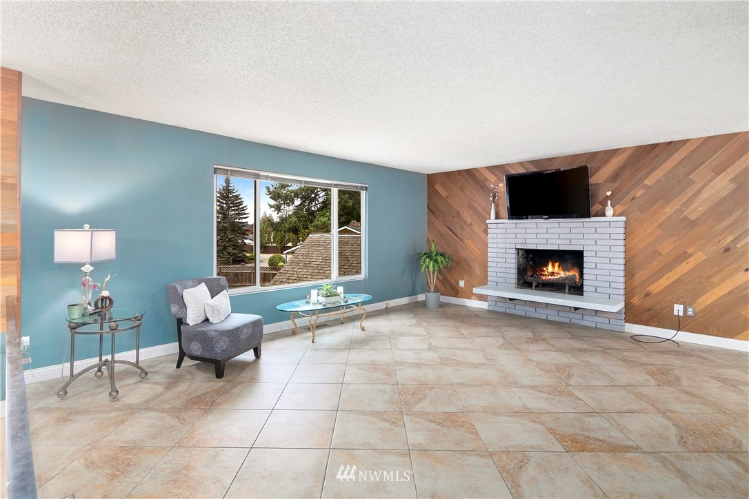14410 Southeast 143rd Place Renton, WA 98059 - Photo 4 of 40 Gallery Image 4
