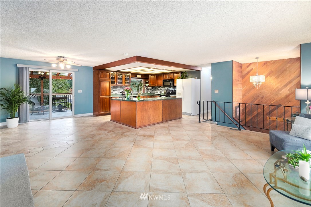 14410 Southeast 143rd Place Renton, WA 98059 - Photo 6 of 40 Gallery Image 6