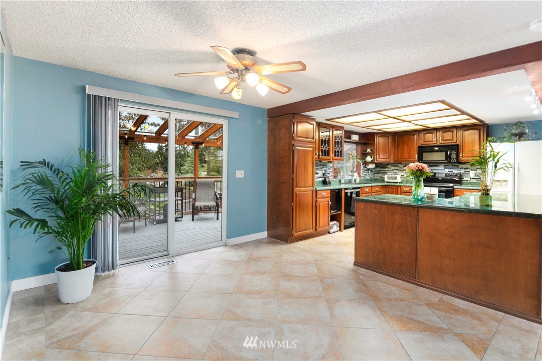 14410 Southeast 143rd Place Renton, WA 98059 - Photo 7 of 40 Gallery Image 7
