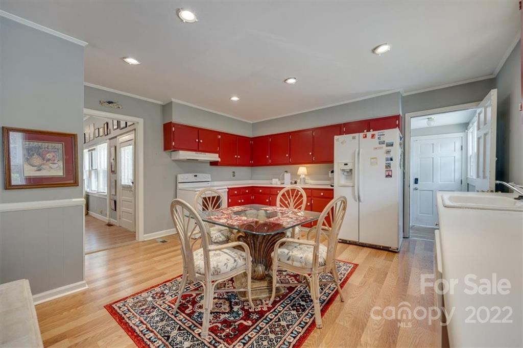 204 West South Street Union, SC 29379 - Photo 16 of 38 a dining room with furniture and wooden floor