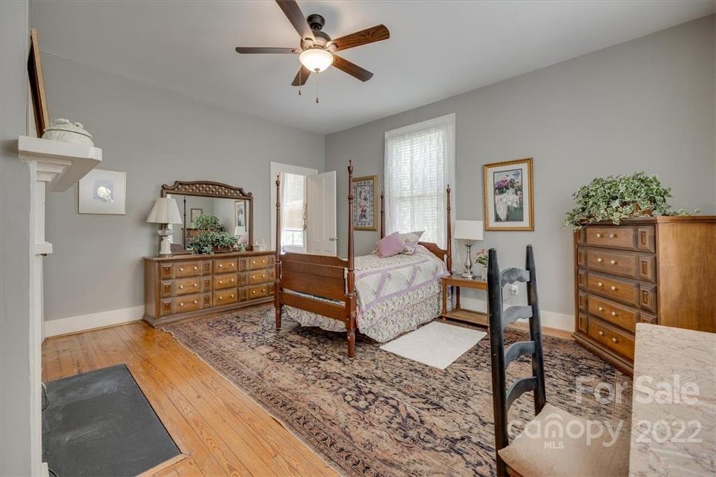 204 West South Street Union, SC 29379 - Photo 21 of 38 a living room with furniture and a wooden floor