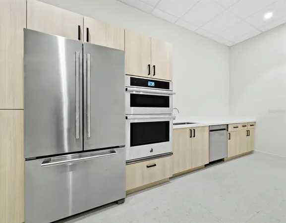 $7,000 | 301 Quay Commons, Unit 1003, Sarasota, FL 34236