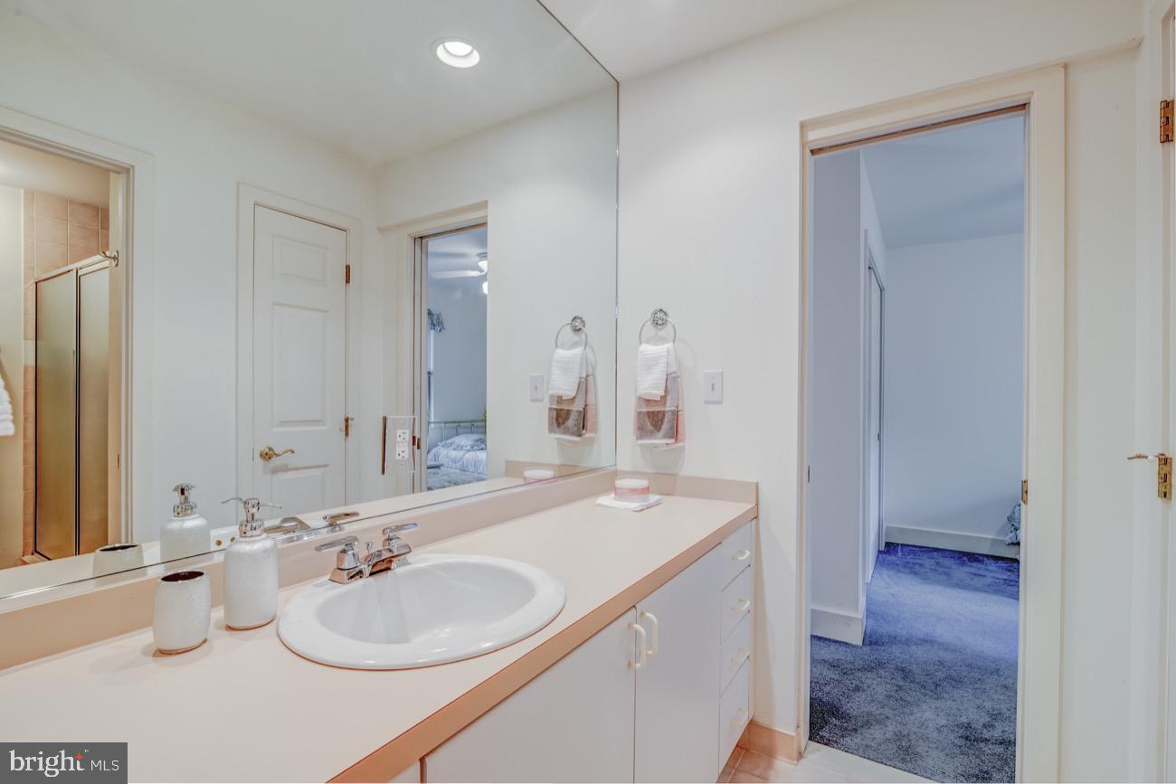 83 Battersea Road Ocean Pines, MD 21811 - Photo 25 of 55 Jack and Jill bath
