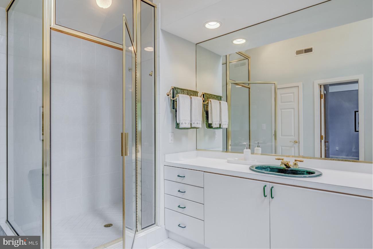 83 Battersea Road Ocean Pines, MD 21811 - Photo 30 of 55 Master bath