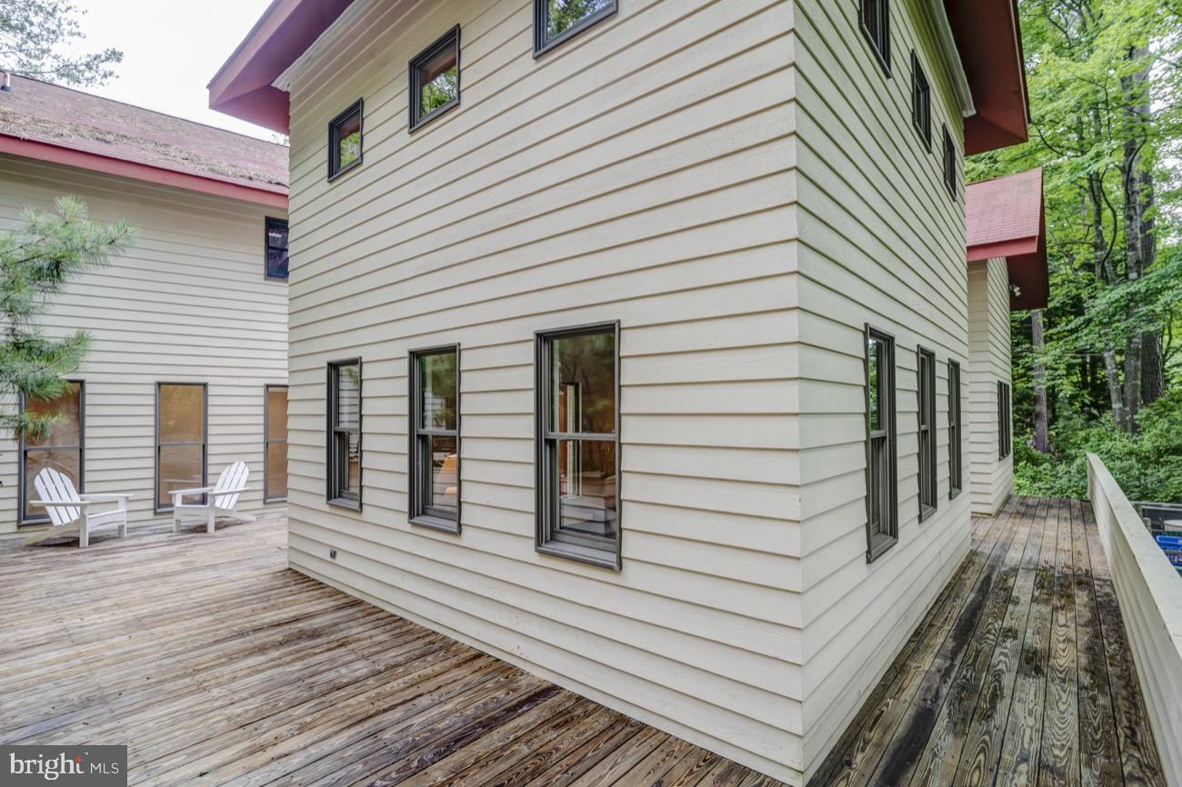 83 Battersea Road Ocean Pines, MD 21811 - Photo 41 of 55 Lower level decking side view