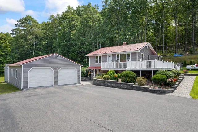 $375,000 | 1145 Brunswick Road, Richmond, ME 04357