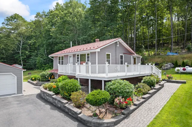 $375,000 | 1145 Brunswick Road, Richmond, ME 04357
