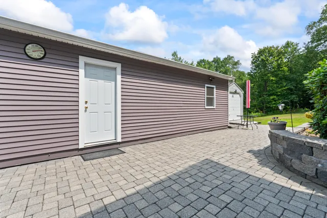 $375,000 | 1145 Brunswick Road, Richmond, ME 04357