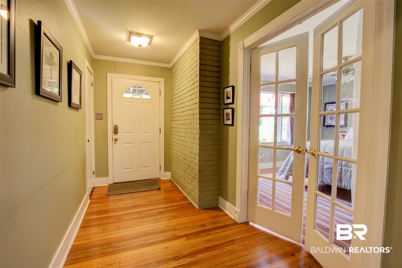 206 Orange Avenue Fairhope, AL 36532 - Photo 8 of 32 foyer