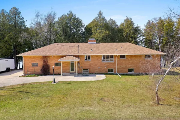 $659,900 | 2441 White Star Road, Brussels, WI 54204
