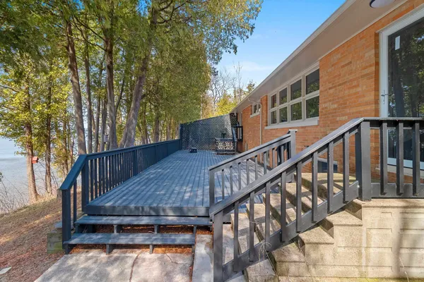 $659,900 | 2441 White Star Road, Brussels, WI 54204