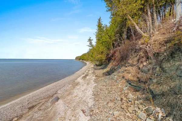 $659,900 | 2441 White Star Road, Brussels, WI 54204