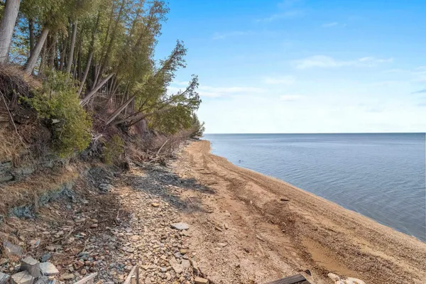 $659,900 | 2441 White Star Road, Brussels, WI 54204