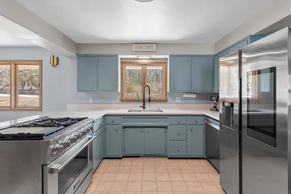 $659,900 | 2441 White Star Road, Brussels, WI 54204