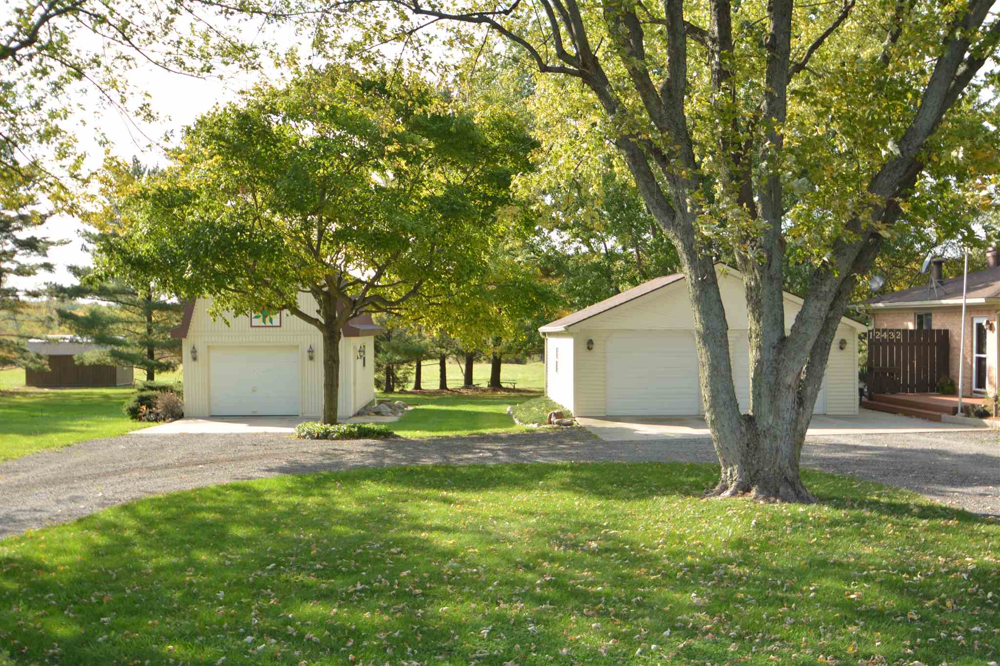 12432 Aboite Road Roanoke, IN 46783 - Photo 4 of 25