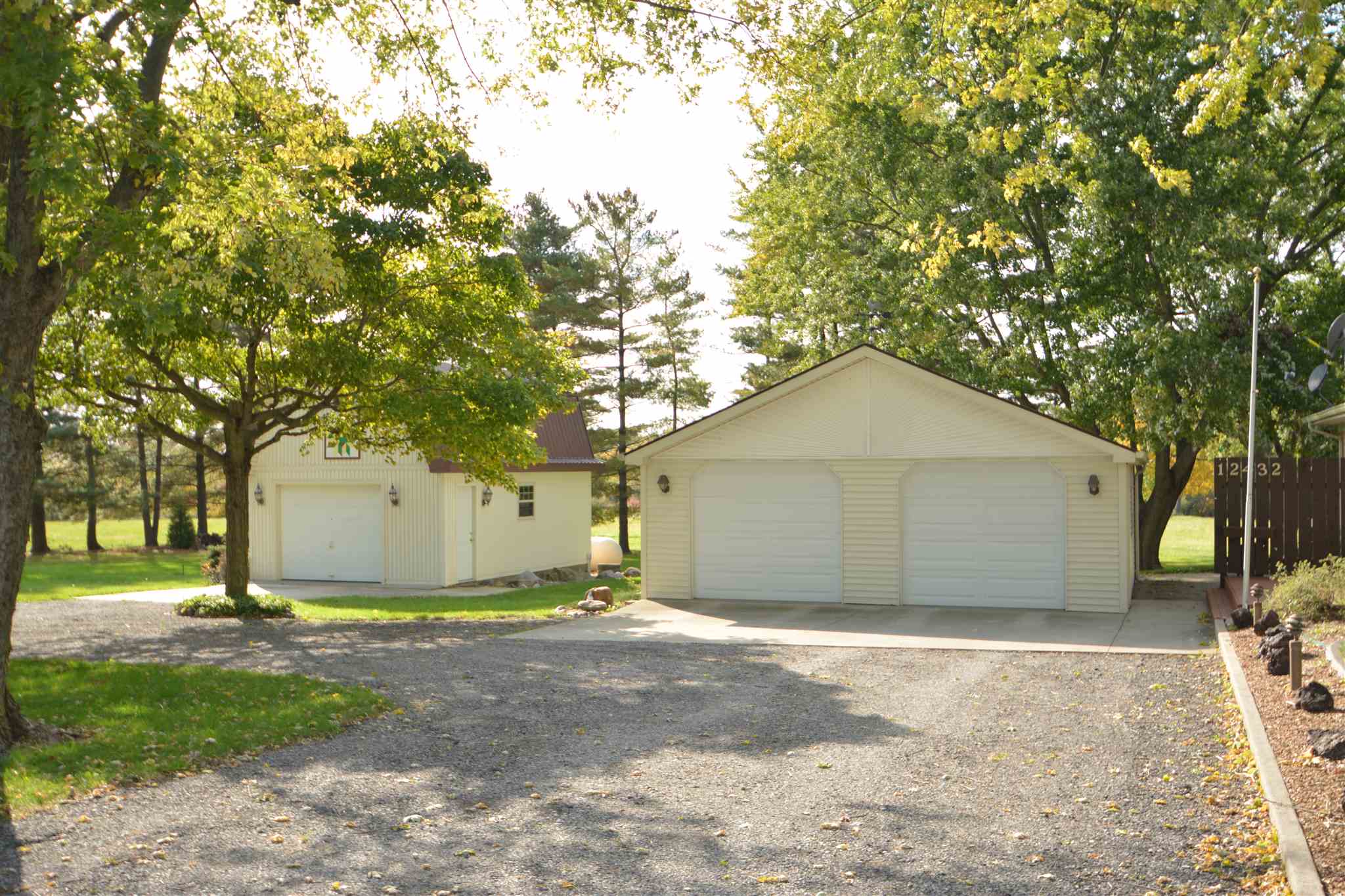 12432 Aboite Road Roanoke, IN 46783 - Photo 5 of 25