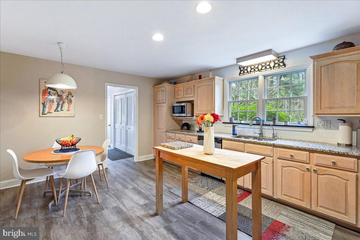 6 Tree Tops Road Landenberg, PA 19350 - Photo 17 of 37 Eat in kitchen