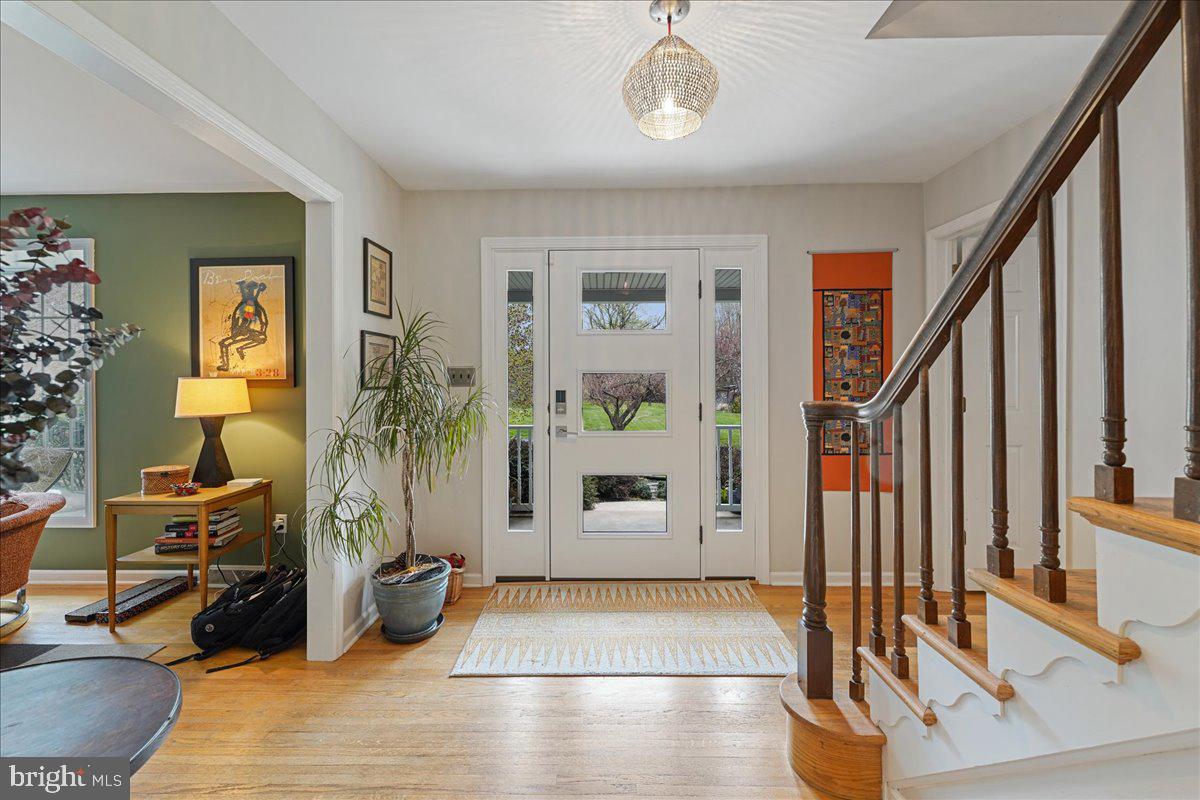6 Tree Tops Road Landenberg, PA 19350 - Photo 5 of 37 Foyer
