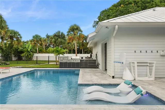 $1,145,000 | 121 Eden Creek Lane, Jensen Beach, FL 34957