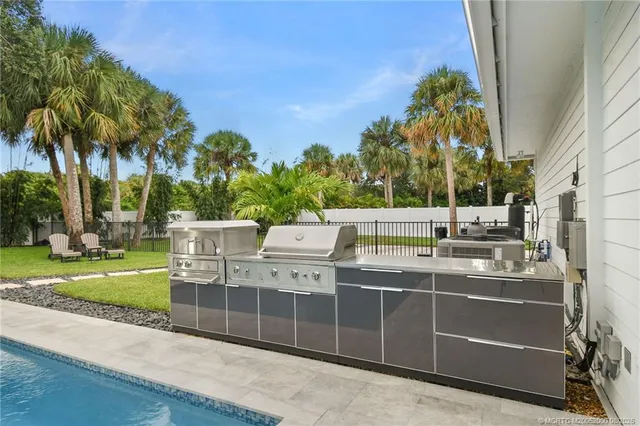 $1,145,000 | 121 Eden Creek Lane, Jensen Beach, FL 34957