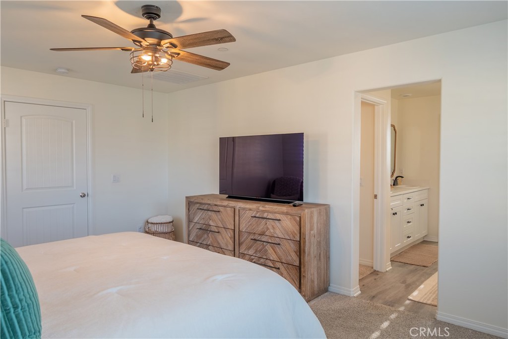 7927 Griffith Peak Street Riverside, CA 92507 - Photo 14 of 28 Master bedroom