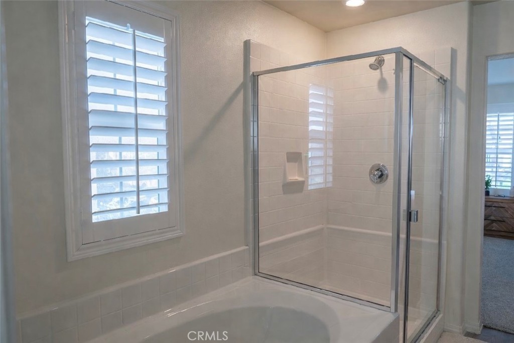 7927 Griffith Peak Street Riverside, CA 92507 - Photo 18 of 28 Master bath