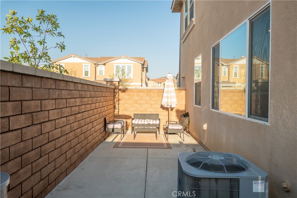 7927 Griffith Peak Street Riverside, CA 92507 - Photo 27 of 28 Backyard