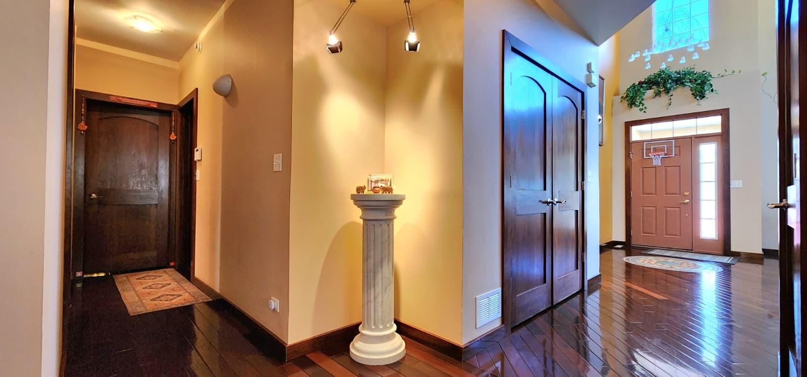 829 Clover Ridge Lane Itasca, IL 60143 - Photo 2 of 46