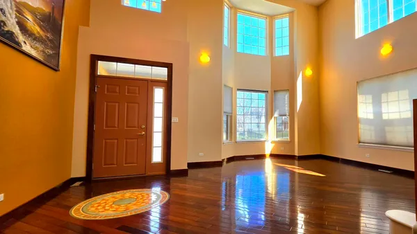 $925,000 | 829 Clover Ridge Lane, Itasca, IL 60143