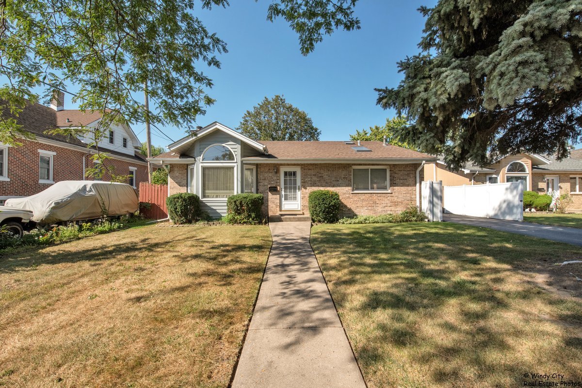 152 May Street Addison, IL 60101 - Photo 1 of 17