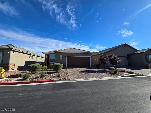 $2,123 | 5846 Steinbeck Vly Street, Las Vegas, NV 89113
