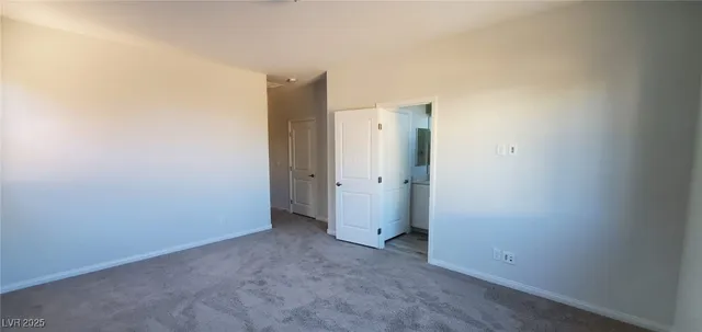 $2,123 | 5846 Steinbeck Vly Street, Las Vegas, NV 89113