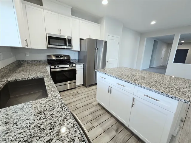 $2,123 | 5846 Steinbeck Vly Street, Las Vegas, NV 89113