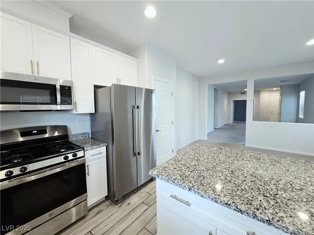 $2,123 | 5846 Steinbeck Vly Street, Las Vegas, NV 89113