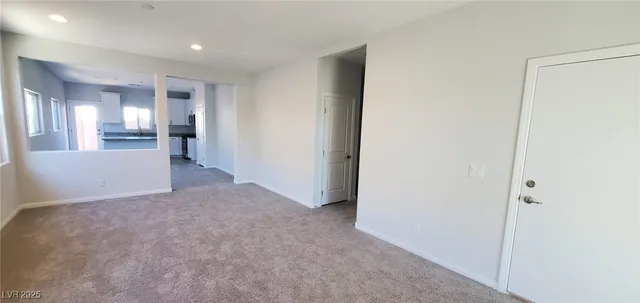 $2,123 | 5846 Steinbeck Vly Street, Las Vegas, NV 89113