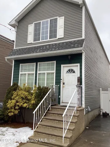 $639,000 | 11 Van Name Avenue | Mariners Harbor