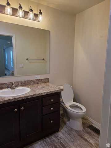 1275 Thrush Road Salt Lake City, UT 84123 - Photo 13 of 20 Master bathroom