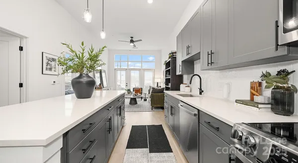 $2,590 | 704 West Tremont Avenue, Unit B3, Charlotte, NC 28203