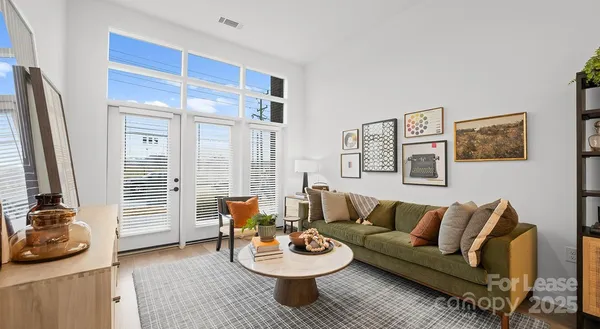 $2,590 | 704 West Tremont Avenue, Unit B3, Charlotte, NC 28203