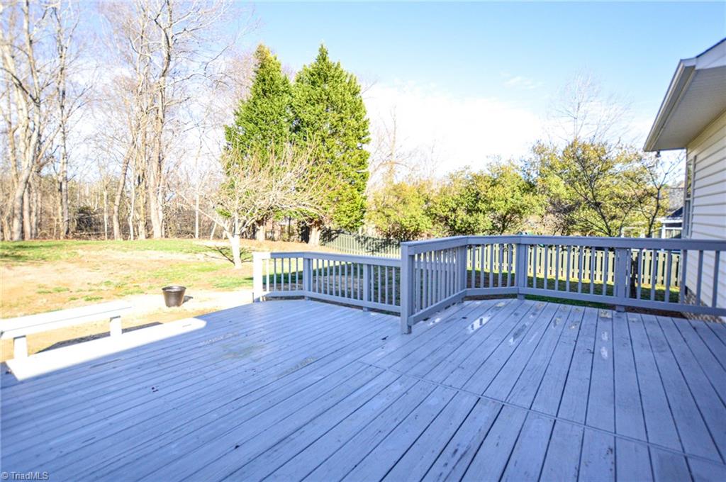 2029 Rossmore Road Clemmons, NC 27012 - Photo 29 of 30 Large entertaining deck