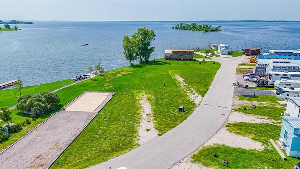 $99,000 | 6447 Peninsula Road, Kerens, TX 75144