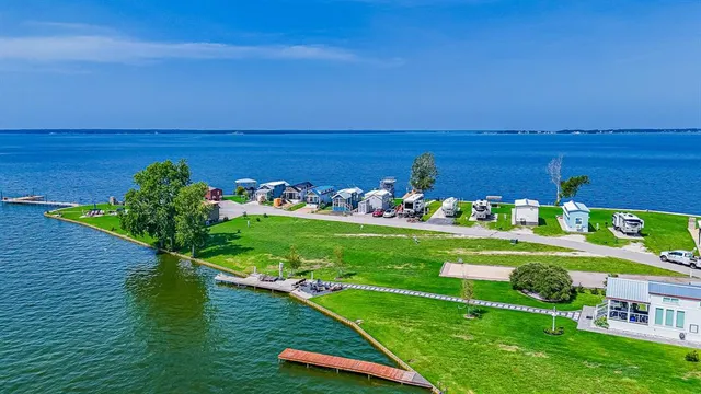 $99,000 | 6447 Peninsula Road, Kerens, TX 75144