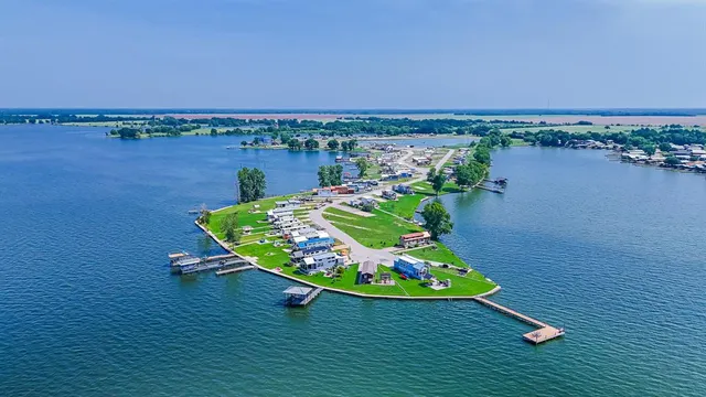 $99,000 | 6447 Peninsula Road, Kerens, TX 75144