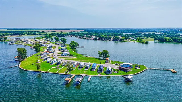 $99,000 | 6447 Peninsula Road, Kerens, TX 75144