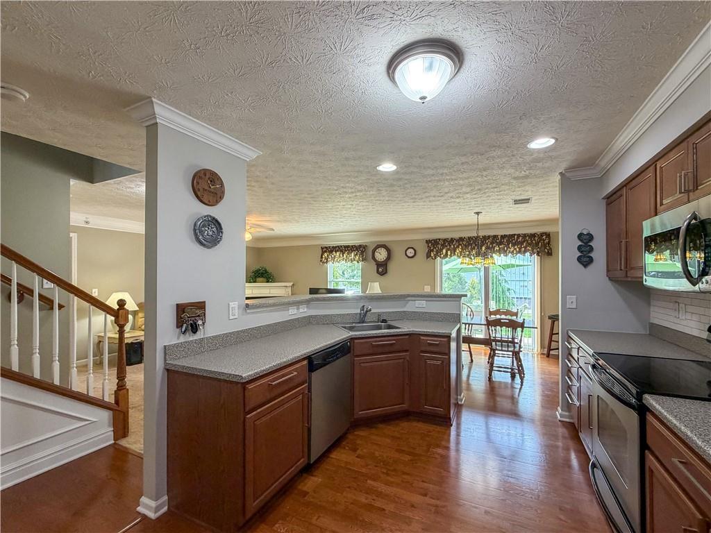 105 Raven Circle Sarver, PA 16055 - Photo 7 of 31
