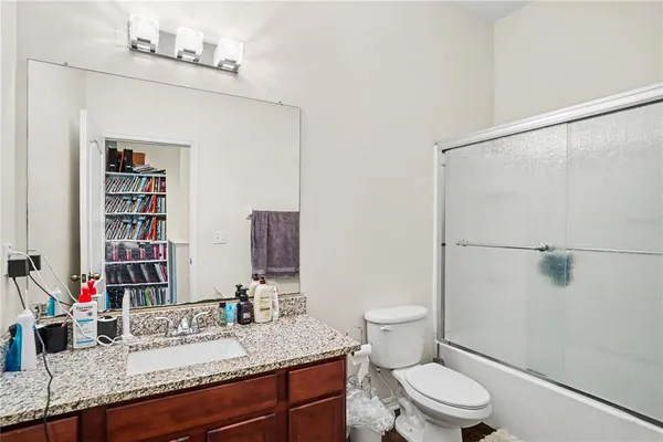 $307,000 | 5520 Kinglethill Drive, Lithia, FL 33547