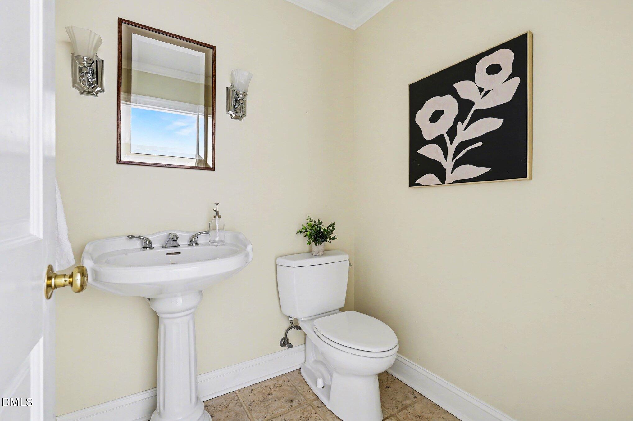 53 Stoneridge Road Durham, NC 27705 - Photo 5 of 35 006_file_8842