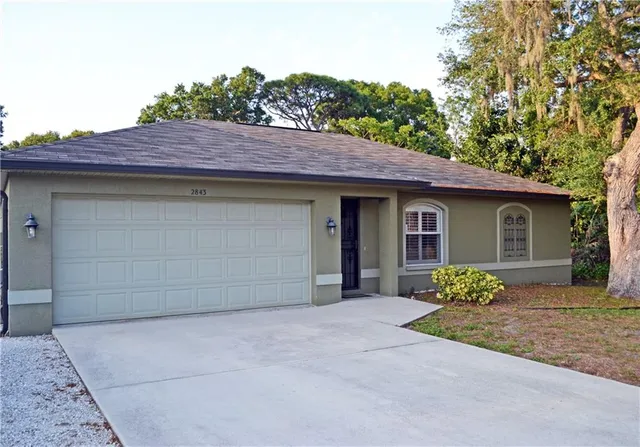 $4,900 | 2843 New England Street, Sarasota, FL 34231